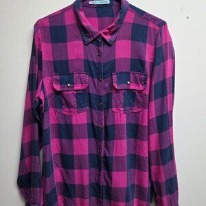 Large Maurices Button Down Shirt